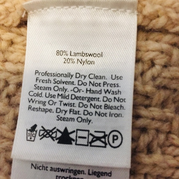 Woman’s Eddie Bauer lambswool sweater size medium - Picture 5 of 5